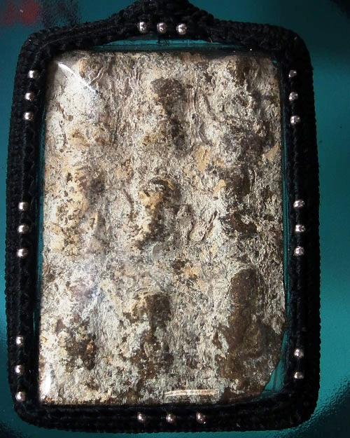 พระแผงนาดูนตัดเก้า  กรุพระบรมธาตุนาดูน จ.มหาสารคาม