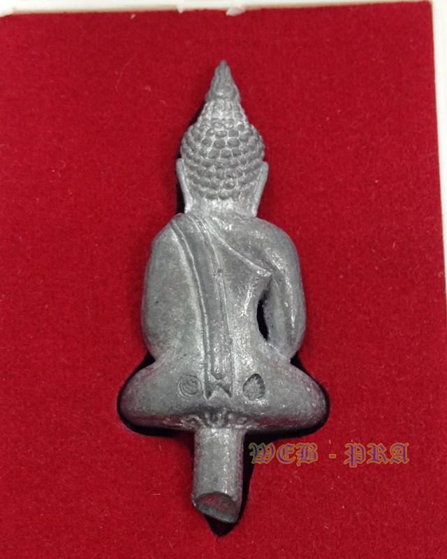 พระยอดธง เลื่อนสมณศักดิ์ รุ่น๑ หลวงพ่อตัด วัดชายนา จ. เพชรบุรี เนื้อขี้นกเขาเปล้า ตอก2 โค้ต+กล่อง
