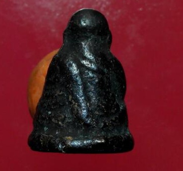 หลวงพ่อเงิน ปืนแตก แจกแม่ครับ