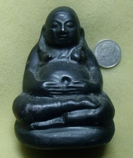 **วัดใจ**พระบูชาพระสังกัจจายน์ เนื้อผงลงสี มีกริ่ง ขนาด 2.5*3.5 นิ้ว**สวยๆ เชิญชมครับ