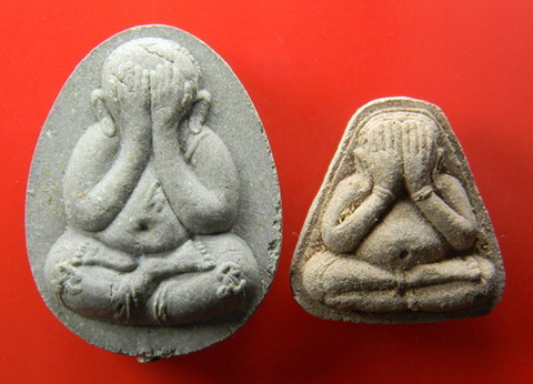 เคาะแรกแดง...พระปิดตาอะระหัง ผงธูปภาวนา...พิมพ์จัมโบ้ฝังตะกรุด + พิมพ์เล็ก...หลวงพ่อเกษม