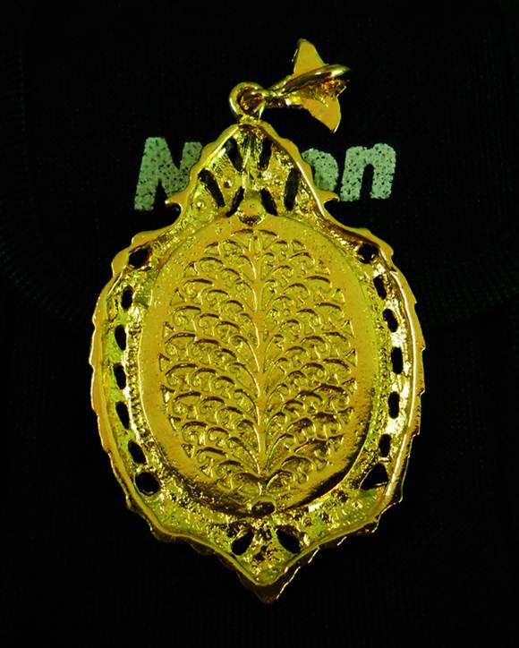 แก้ปีชง..ล็อกเก็ตขาวดำจัมโบ้แขวน เจ้าแม่อุมาเทวี ขี่เสือ ล้อมกรอบขนาด 2 นิ้วครึ่ง สวยมั๊กๆครับ