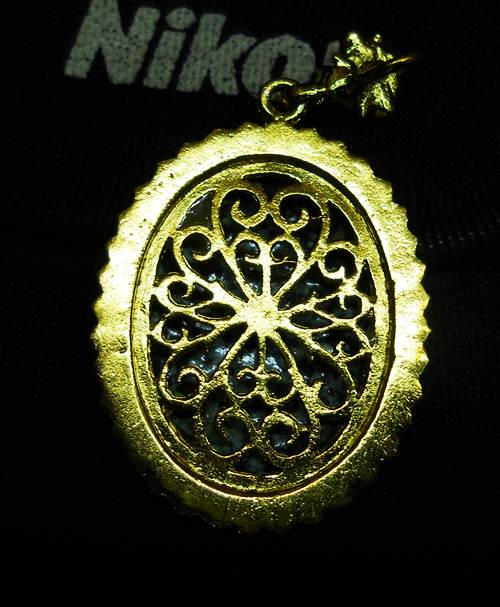 แก้ปีชง..ล็อกเก็ตขาวดำจัมโบ้แขวน เจ้าแม่อุมาเทวี ขี่เสือ ล้อมกรอบขนาด 2 นิ้ว สวยมั๊กๆครับ