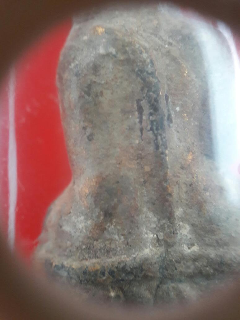 พระรัตนะ.เนื้อตะกั่วสนิมแดง..เลี่ยมพร้อมใช้..ไขเก่า..