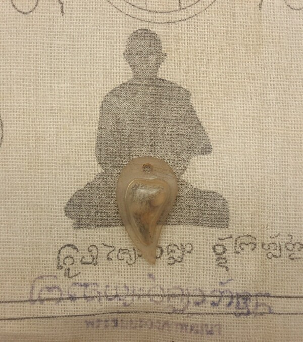 เกศา จีวร พระธาตุข้าวบิณ ครูบาชัยวงศา กรอบเก่าเดิมๆ +++++วัดใจ 
