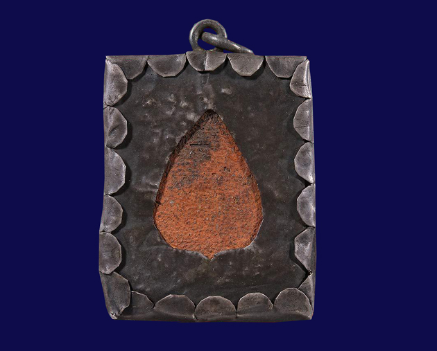 พระแผงสิบชาติตัดเดี่ยว กรุวัดกระชาย ปางมารวิชัย พระนครศรีอยุธยา เลี่ยมเงินโบราณ