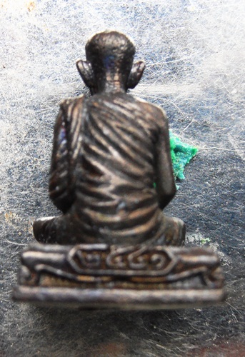 รูปหล่อหลวงปู่เจียม ปี41สวยๆพร้อมกล่องครับ