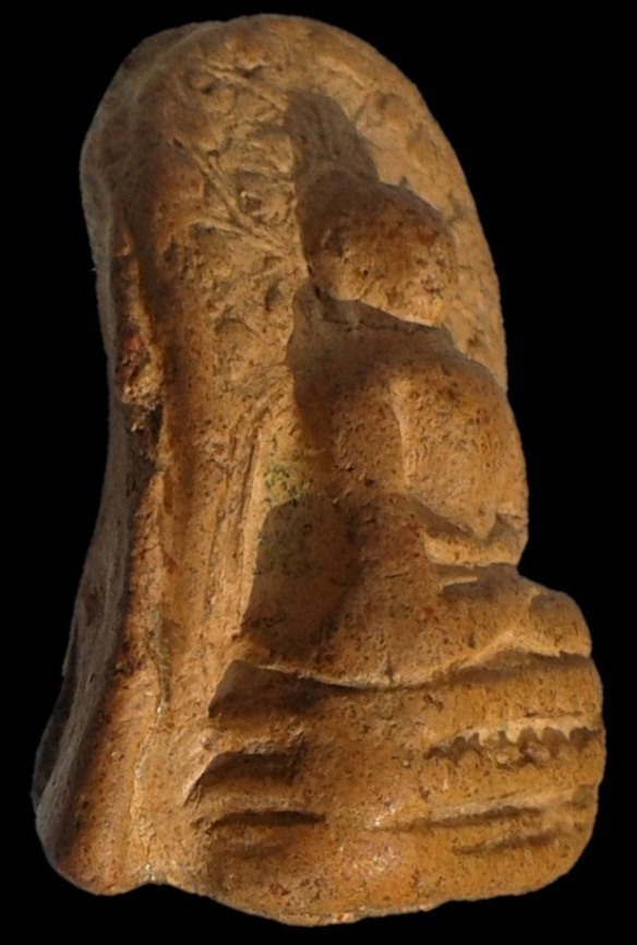 พระคงลำพูน ฟอร์มล่ำสวยน่ารักโพธิ์เด้งองค์ล่ำไม่มีรานใดๆ พระดีปีลึกหายากแล้วครับสภาพนี้