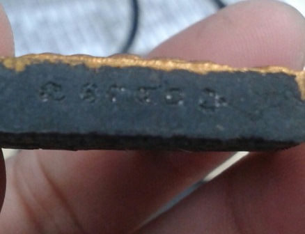 ขุนแผนผงพรายกุมารรุ่นแรก เนื้อว่านไพรดำ หลังตะกรุดทองแดง + พลอยเสก ออกวัดชุมแสง หลวงพ่อสาคร ปลุกเสก 