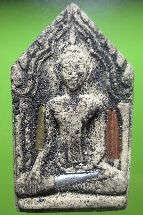 พระขุนแผนออกศึก รุ่นหนึ่งในแผ่นดิน ฝังตะกรุด 3 กษัตริย์ ปี 2541หลวงปู่หมุน ร่วมเสก พระดีพิธีใหญ่ครับ