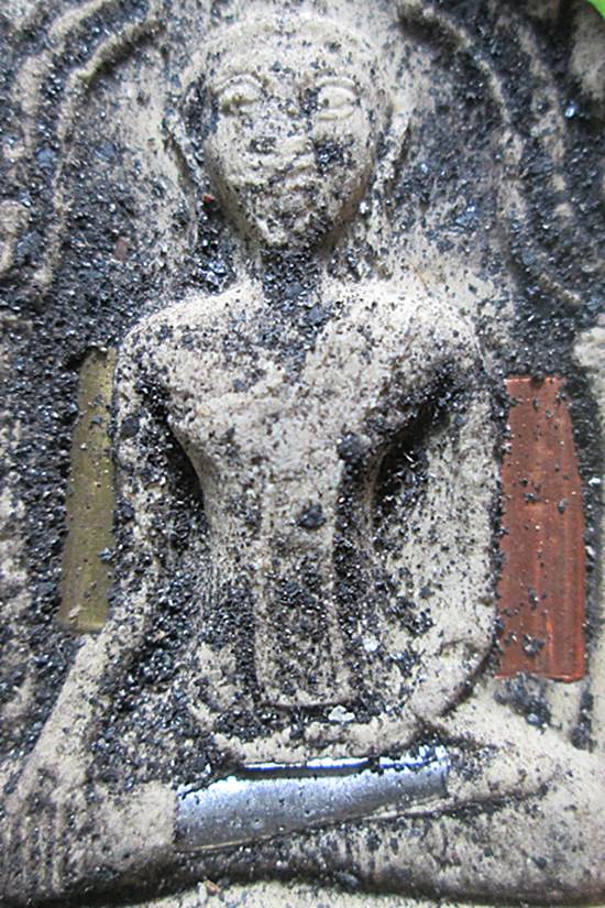 พระขุนแผนออกศึก รุ่นหนึ่งในแผ่นดิน ฝังตะกรุด 3 กษัตริย์ ปี 2541หลวงปู่หมุน ร่วมเสก พระดีพิธีใหญ่ครับ