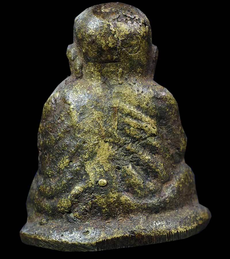 หลวงพ่อเงิน วัดบางคลาน จังหวัดพิจิตร รุ่นปืนแตก พิมพ์นิยมเศียรโต ปี ๒๕๒๘  (๑)