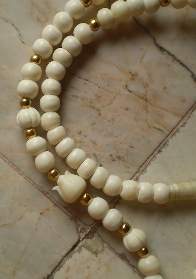 สร้อยกระดูกช้าง  บวกเม็ดสแตนเลสไมครอน เคาะเดียว 