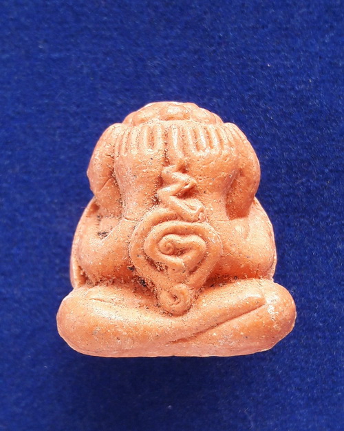 พระปิดตา เนื้อผงชมพูนุช หลวงปู่หมุน ฐิตสีโล ออกวัดซับลำใยสามัคคีธรรม ปี2543