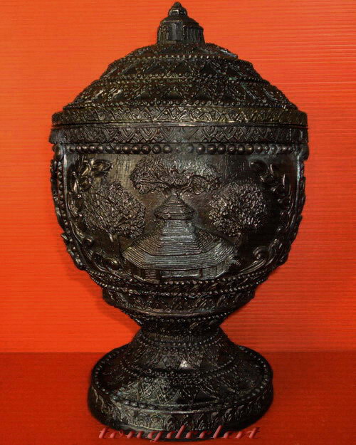 ขันน้ำพระพุทธมนต์สมเด็จพระพุฒาจารย์(โต พรหฺมรังสี) วัดอินทรวิหาร สวยมากค่ะ