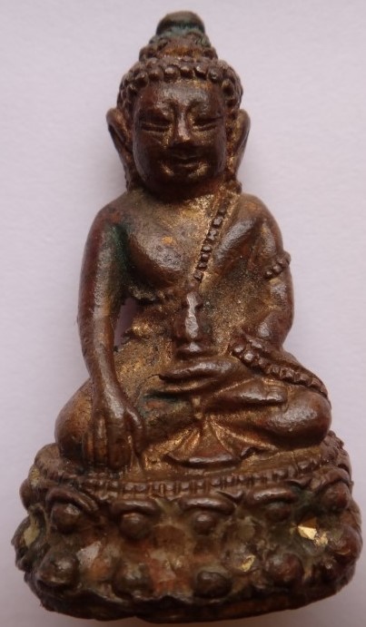 พระกริ่งคู่ชีวิตรุ่นหนึ่งในแผ่นดิน นวะโลกุตระธรรม หลวงปู่หมุน ร่วมปลุกเสก ไม่มีกล่อง เคาะเดียว