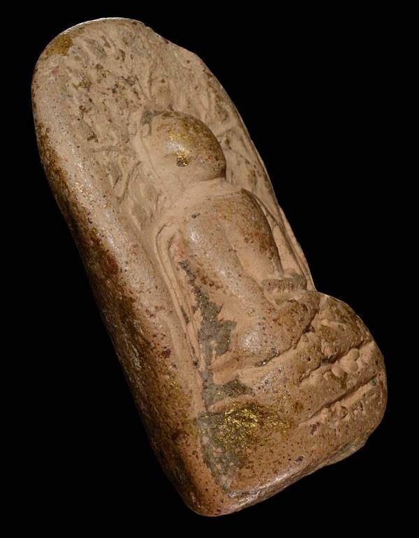 พระคงองค์ชมพูกรุเก่า ฟอร์มสวย สภาพน่ารักได้ฟอร์มตามกาลเวลา หายากครับ รับประกันพระแท้เก้คืนเต็ม