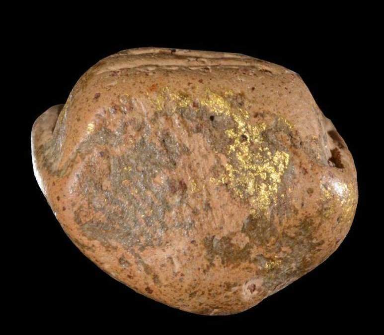 พระคงองค์ชมพูกรุเก่า ฟอร์มสวย สภาพน่ารักได้ฟอร์มตามกาลเวลา หายากครับ รับประกันพระแท้เก้คืนเต็ม