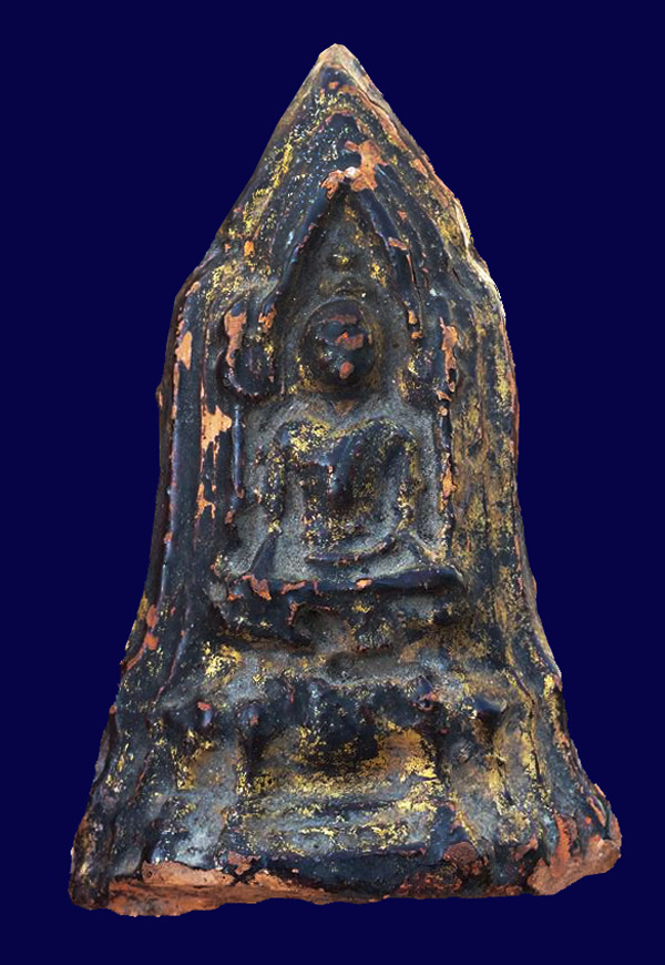 พระโคนสมอ ปางมารวิชัย เนื้อดิน ลงรักปิดทอง