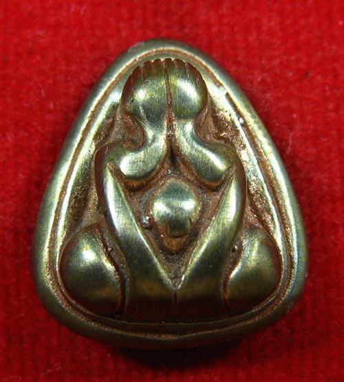 พระปิดตา เนื้อหามวลสารดี สวยไม่ทราบที่ครับ