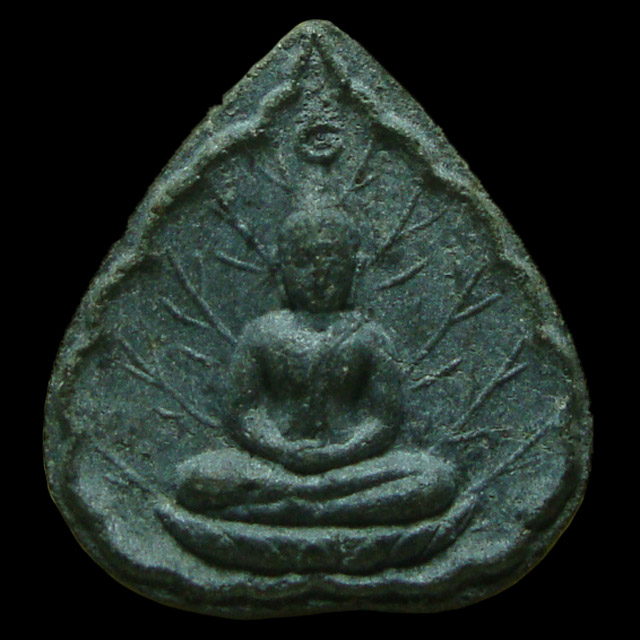 พระประจำวันเกิด พ.ศ. 2519 เนื้อใบลาน หลวงปู่โต๊ะ วัดประดู่ฉิมพลี