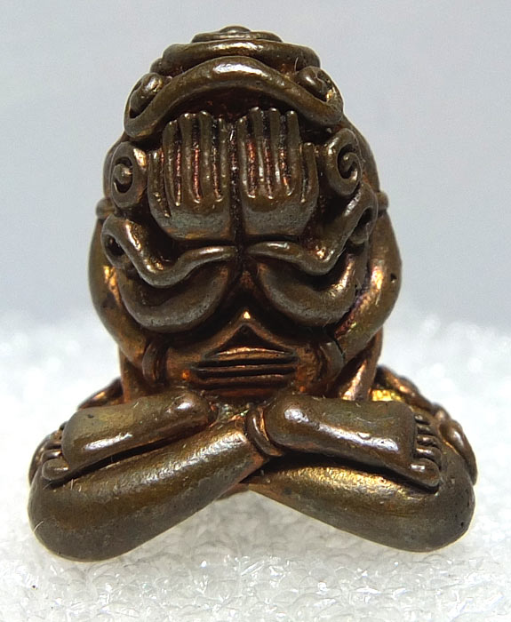 พระปิดตาอุตโม เนื้อทองแดงผสมชนวน พิมพ์กลาง no.653 พร้อมกล่อง