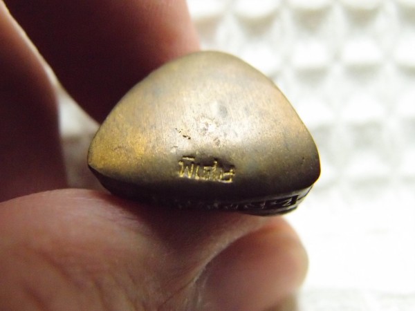 เคาะเดียวแดง รูปหล่อหลวงพ่อไสว วัดปรีดาราม รุ่นพิเศษ กล่องเดิม