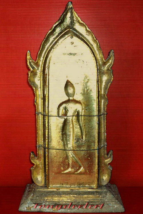 พระบูชากำแพงศอก หลวงพ่อขอม วัดไผ่โรงวัว จ.สุพรรณบุรี ปี 2505 พร้อมซุ้มค่ะ