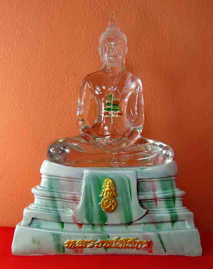 ***พระบูชาพระพุทธโสธร ขนาดหน้าตัก ๕ นิ้ว พระบูชาพระพุทธโสธร ขนาดหน้าตัก ๕ นิ้ว เนื้อเรซิ่นใสสีแก้วใส