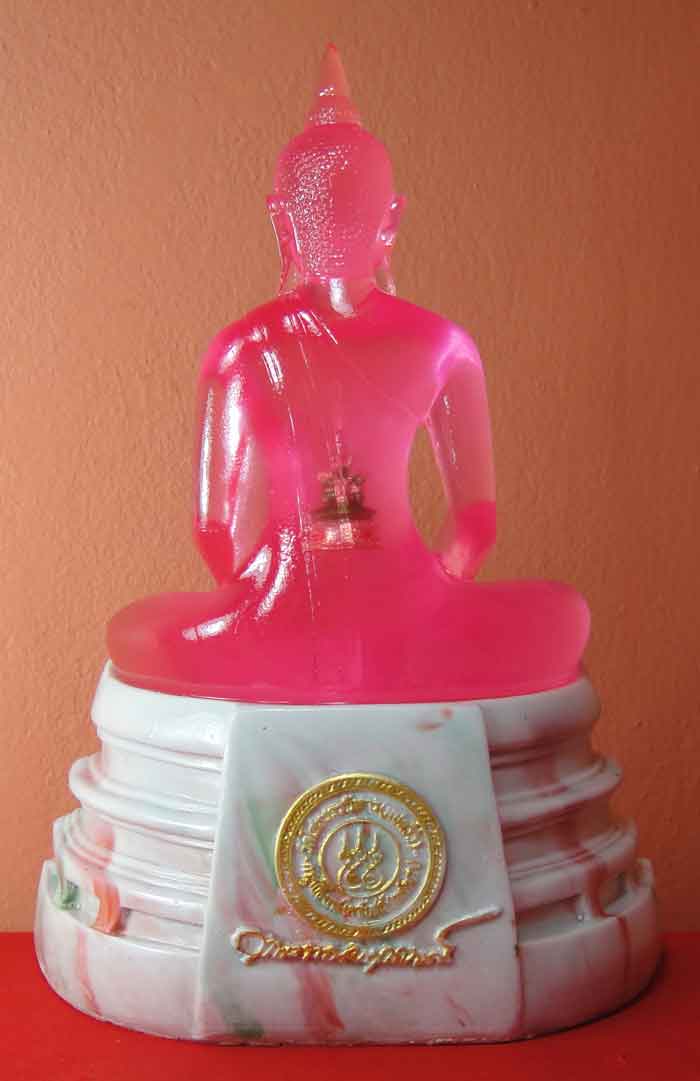 ***พระบูชาพระพุทธโสธร ขนาดหน้าตัก ๕ นิ้ว พระบูชาพระพุทธโสธร ขนาดหน้าตัก ๕ นิ้ว เนื้อเรซิ่นใสสีชมพูพร