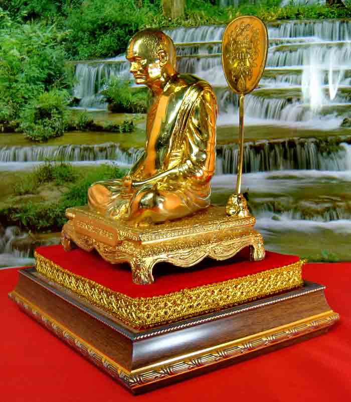 ***หลวงพ่อเงิน***เนื้อทองเหลืองปัดเงา พระบูชาหน้าตัก 5 นิ้ว ฐาน 4.5 x 6 นิ้วขนาดความสูงโดยรวม 7.5 นิ