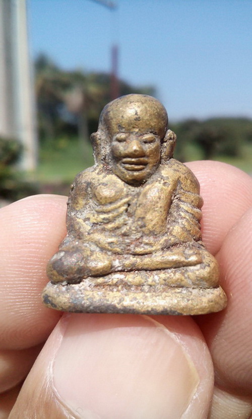 หลวงพ่อเงิน หล่อโบราณ รุ่น เงินเพิ่มพูน