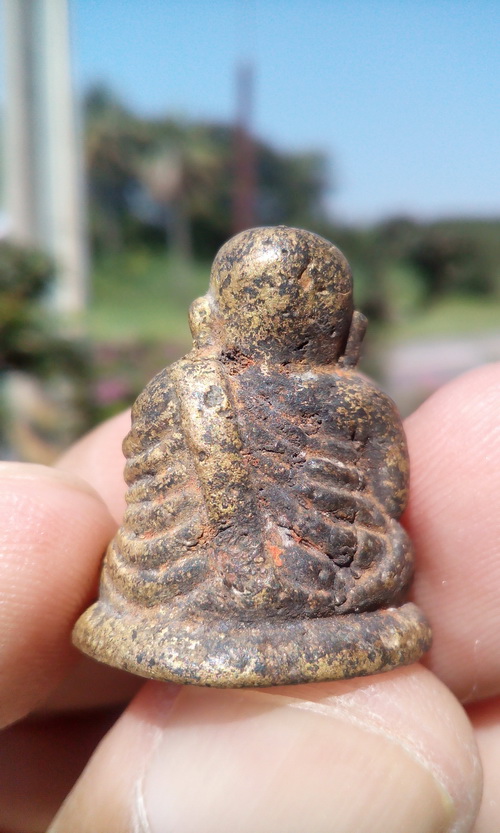 หลวงพ่อเงิน หล่อโบราณ รุ่น เงินเพิ่มพูน