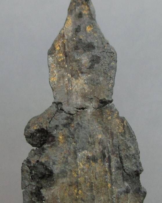 พระกรุวัดเกาะสัมพันธวงศ์ กทม. พิมพ์พุทธปาฏิหาริย์ เนื้อชินเงินปิดทองเดิม (รานที่พระศอ)