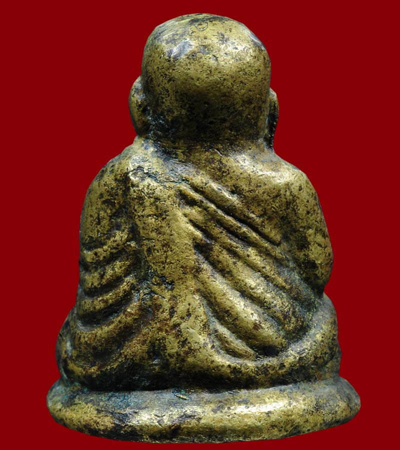 หลวงพ่อเงิน วัดบางคลาน จังหวัด พิจิตร รุ่นปืนแตก พิมพ์นิยม เศ ียรโต ปี ๒๕๒๘ (๑)