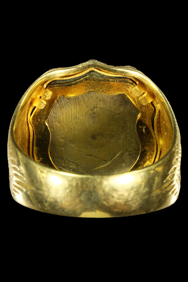 แหวนพ่อท่านคล้าย