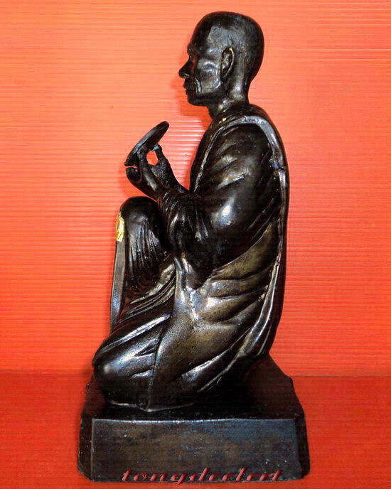 รูปหล่อบูชาหลวงพ่อโอภาสี อาศรมบางมด สวยมากค่ะ