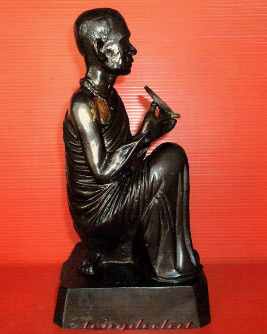 รูปหล่อบูชาหลวงพ่อโอภาสี อาศรมบางมด สวยมากค่ะ