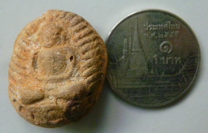 พระพุทธ รัศมี เนื้อดิน เก่า