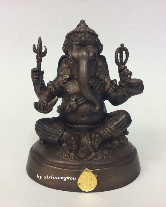 พระพิฆเนศ กรมศิลปากร ปี50 ขนาดบูชา หน้าตัก 3นิ้ว ใต้ฐานอุดพระพิฆเนศ เนื้อผงว่านสีฟ้า No.2302