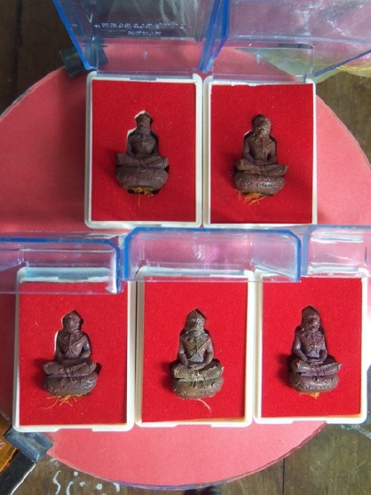 หนุมานมหาปราบคุมพล เนื้อทองแดงเถื่อน  จำนวน 5 องค์