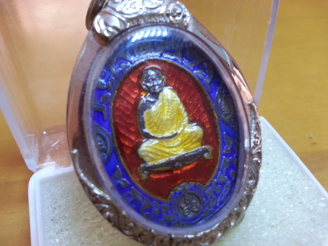 เหรียญ ลป.คร่ำ วัดวังหว้า เนื้อเงินลงยารุ่นไตรมงคล ตอกโค๊ตกรรมการ+ตลับเงินพร้อมใช้