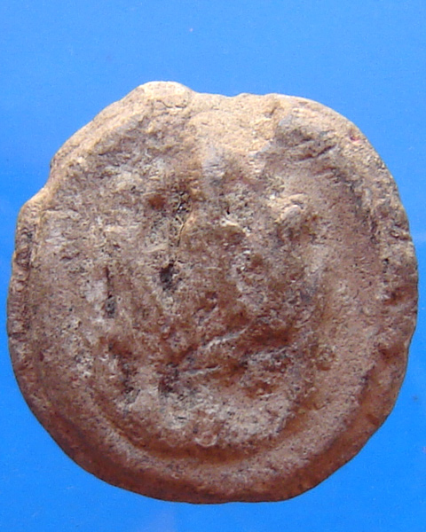 พระกรุกำแพงถม  พิมพ์ลูกเนียง