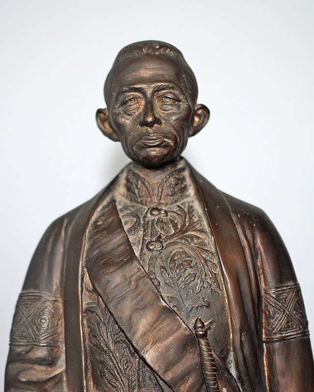 พระบรมรูป รัชกาลที่4 กรมตำรวจ สร้างปี 2531 เนื้อโลหะ