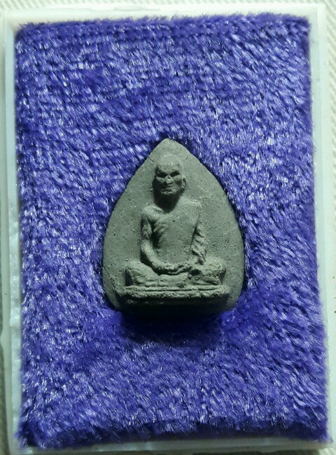 พระผงรูปเหมือนใบโพธิ์ ท่านเจ้าคุณนร ฯ รุ่นแดนดารา ปี2513วัดเทพศิรินทร์ฯ