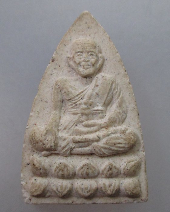 20 B หลวงปู่ทวด ไม่ทราบรุ่นครับ