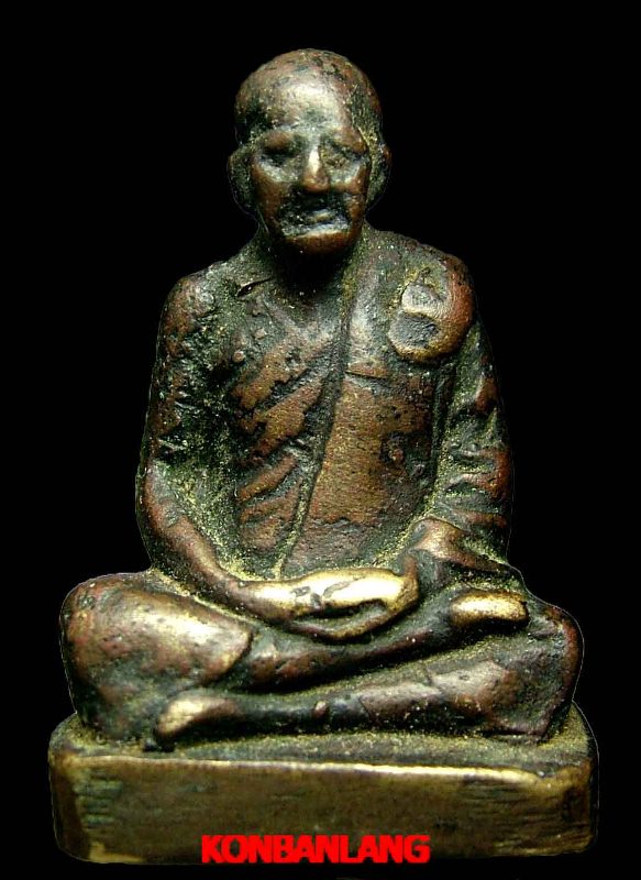 รูปหล่อหลวงพ่อชุ่ม วัดราชคาม (ราชบุรี)