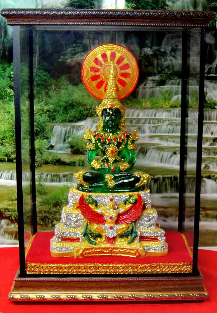 กล่องใส่พระโชว์ ขนาดฐานวางพระ กว้าง 6.0 นิ้ว X ยาว 10.0 นิ้ว X สูง 14.0 นิ้ว ทรงสี่เหลี่ยม ส่ง EMS ร