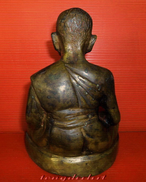 รูปหล่อบูชาหลวงพ่อทอง วัดเขากบ จ.นครสวรรค์