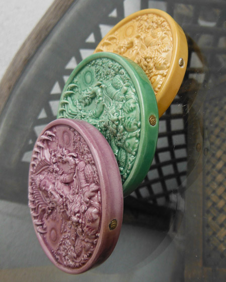 >> เคาะเดียว << อภิปัญญามหาเศรษฐี เนื้อผงเคลือบครบ 3 สี ขนาด 5.5 ซม. >>ปิดลงกรุ<<